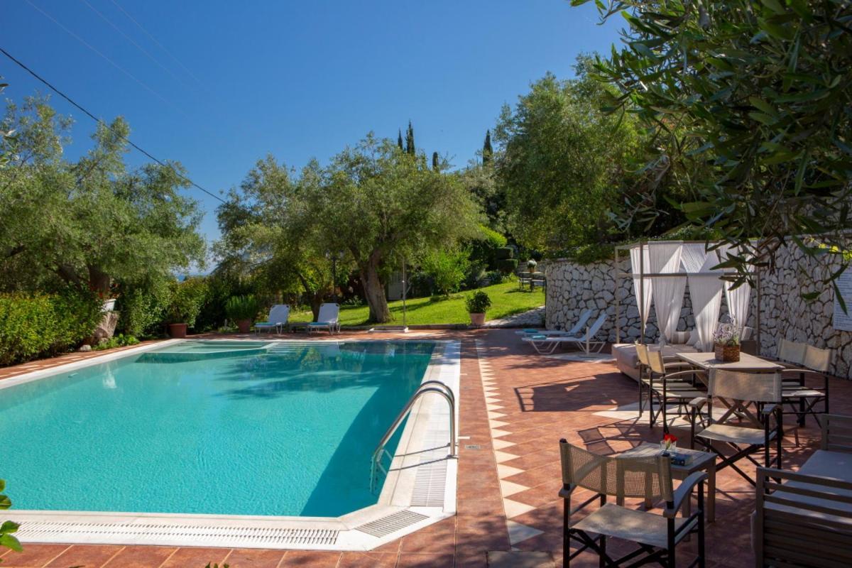 Evridiki'S Villas Agios Nikitas Exterior photo