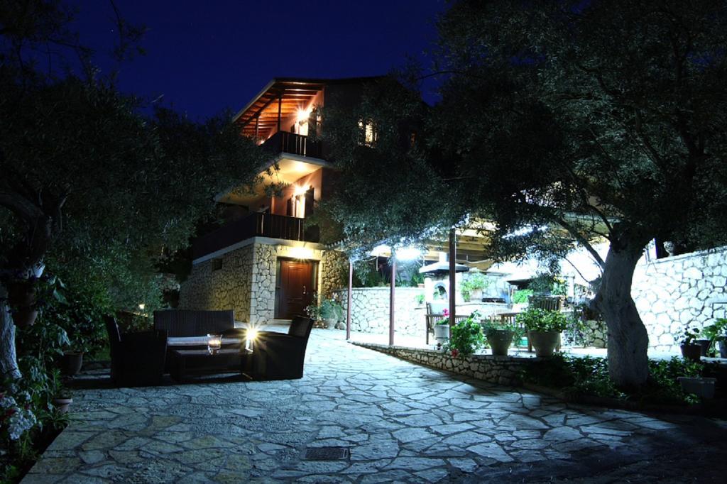 Evridiki'S Villas Agios Nikitas Exterior photo